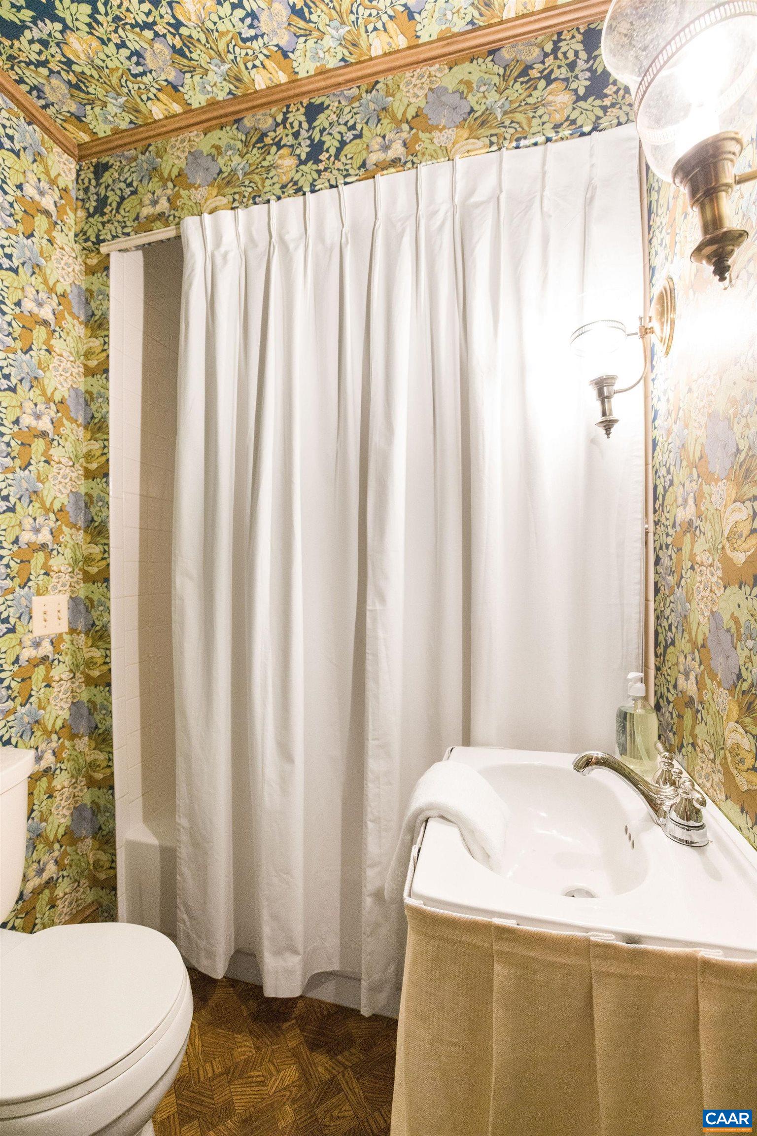 113 Altamont Circle Charlottesville, VA 22902 - Photo 16 of 43 a bathroom with a sink and a toilet