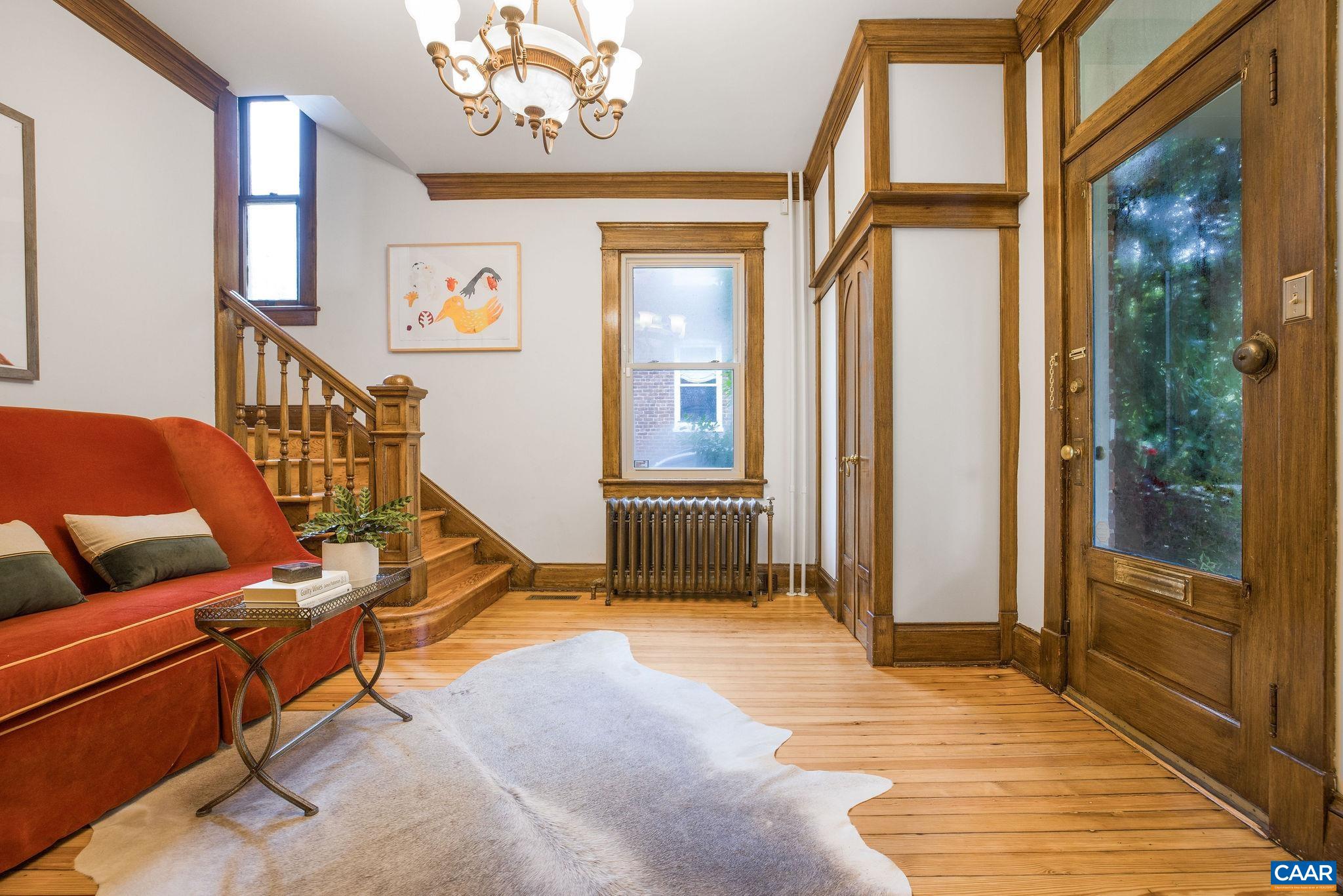 113 Altamont Circle Charlottesville, VA 22902 - Photo 4 of 43 a living room with furniture and a window
