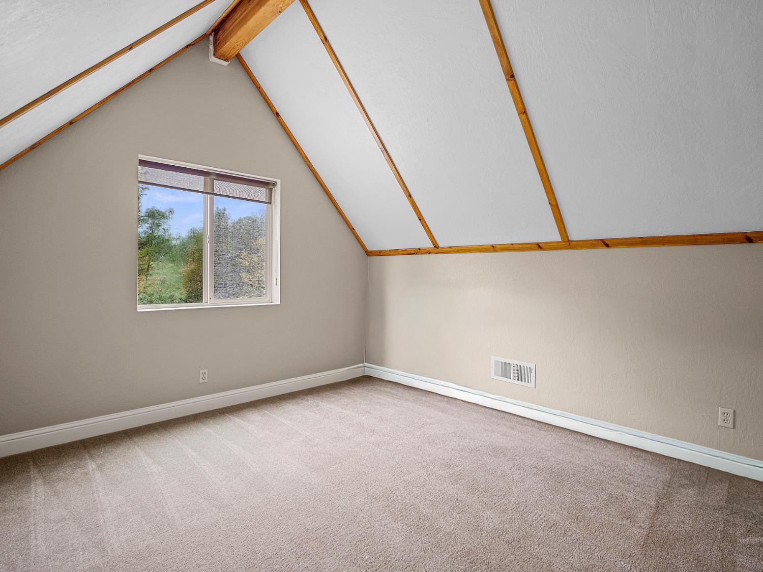 2639 Gold Court Placerville, CA 95667 - Photo 13 of 73 an empty room with window