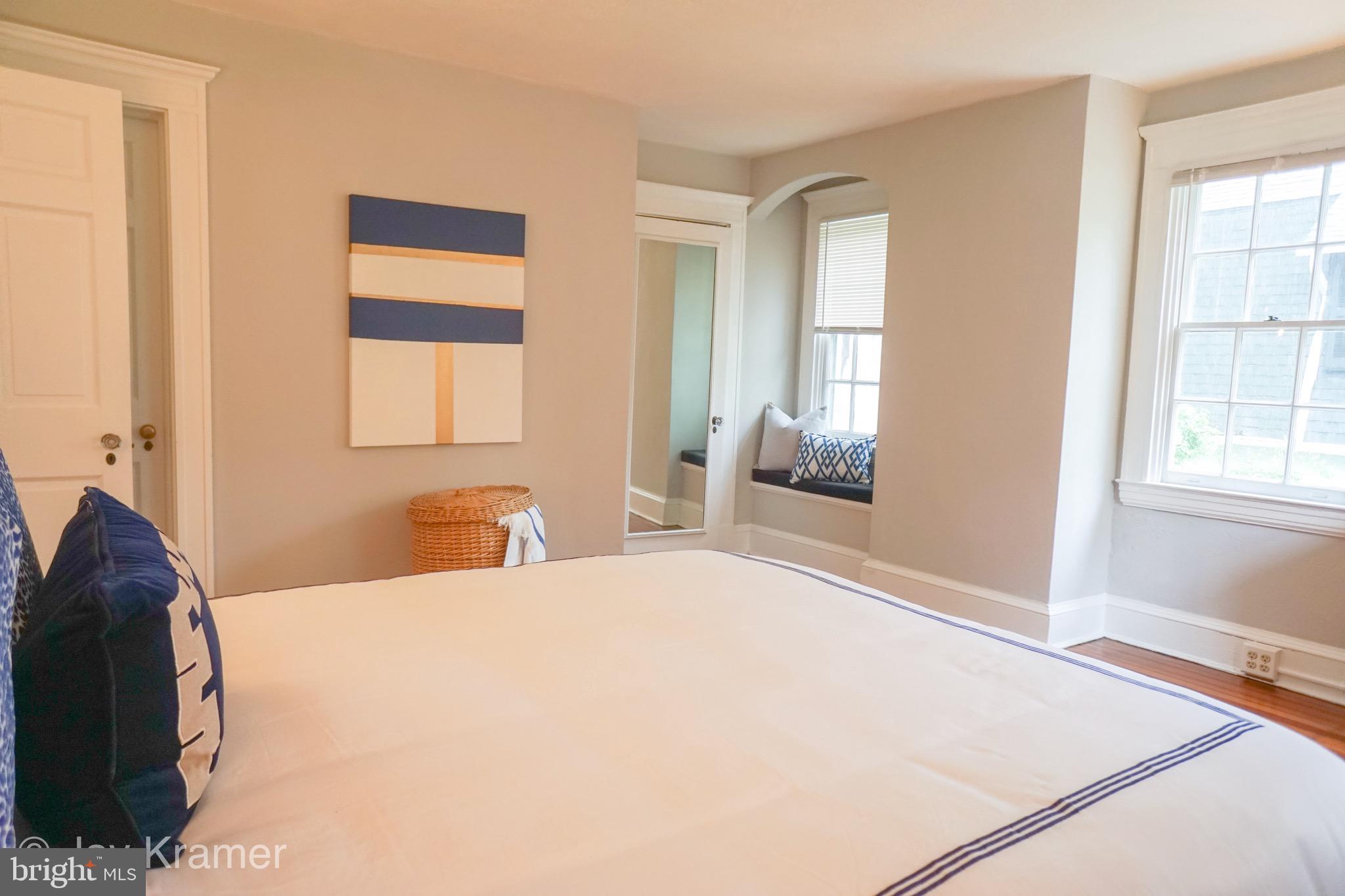 4911 Falls Rd Terrace Baltimore, MD 21210 - Photo 25 of 34 Master bedroom