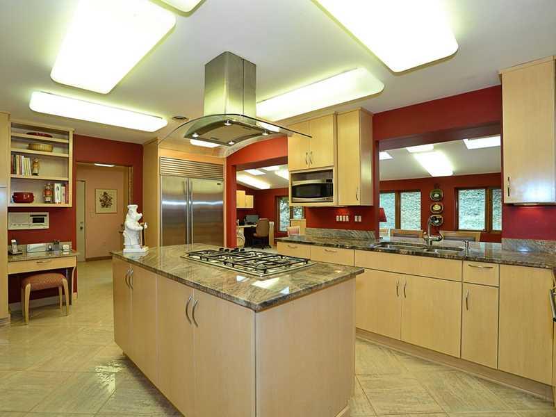 Kitchen. 