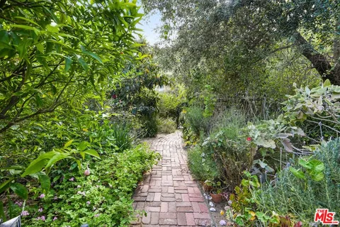 $1,999,000 | 754 Basin Drive, Topanga, CA 90290
