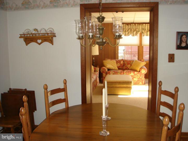 433 Maplewood Road Springfield, PA 19064 - Photo 5 of 17 Dining Room