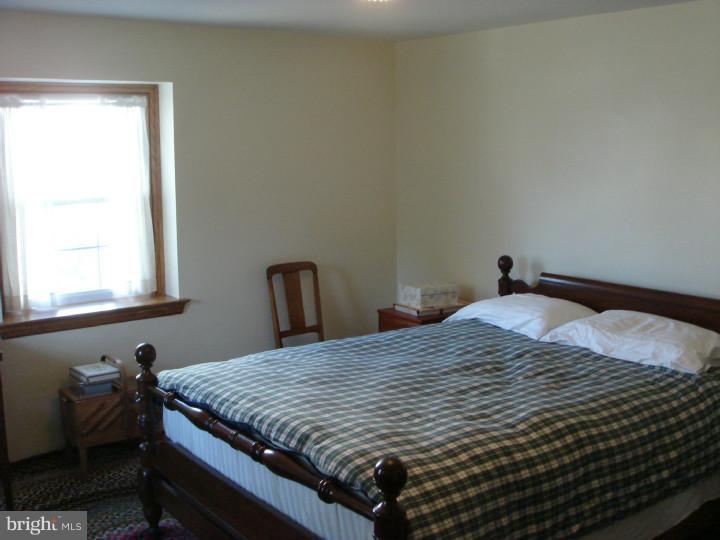 433 Maplewood Road Springfield, PA 19064 - Photo 9 of 17 Master Bedroom
