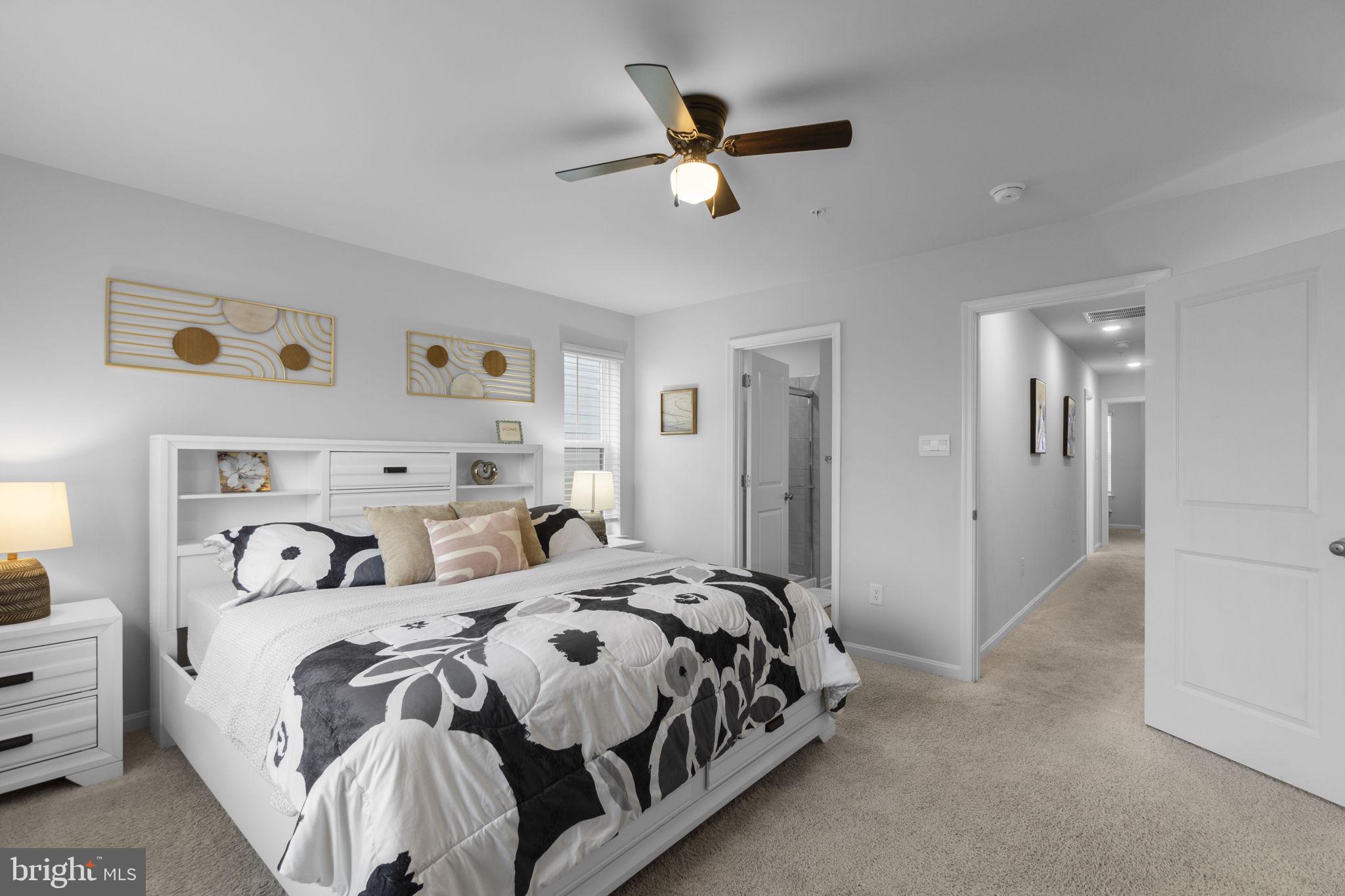 417 Union Street Frederick, MD 21701 - Photo 17 of 35 Modern bedroom with stylish decor.