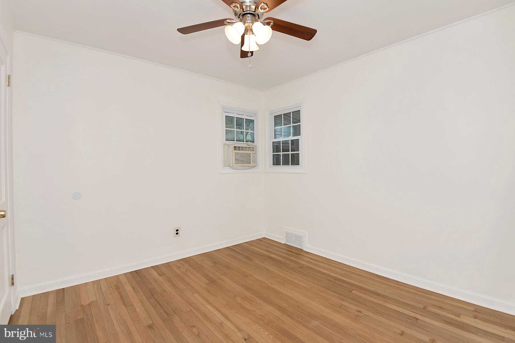 9 Weston Road Ewing, NJ 08618 - Photo 13 of 20