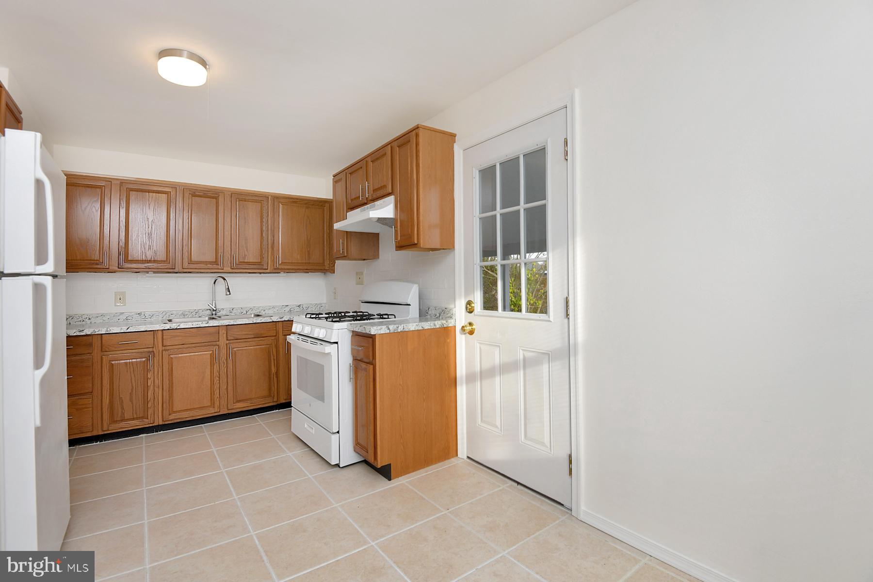 9 Weston Road Ewing, NJ 08618 - Photo 8 of 20