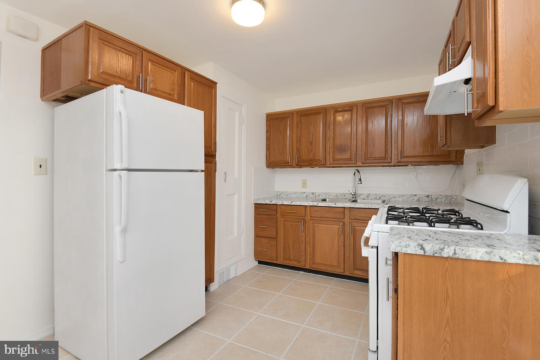 9 Weston Road Ewing, NJ 08618 - Photo 10 of 20