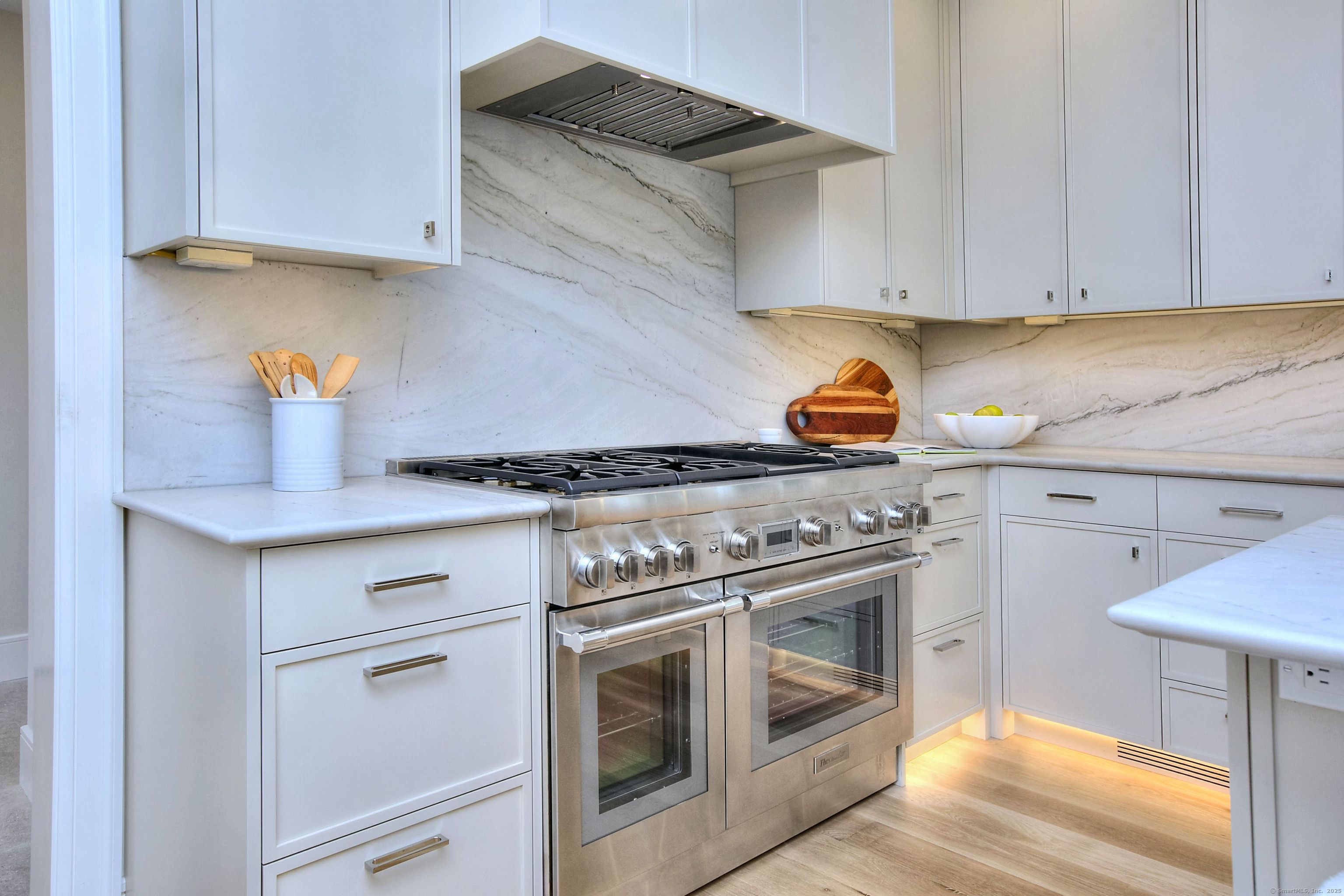 3 Hickory Hill Road Westport, CT 06880 - Photo 13 of 34 a stove top oven sitting inside of a kitchen