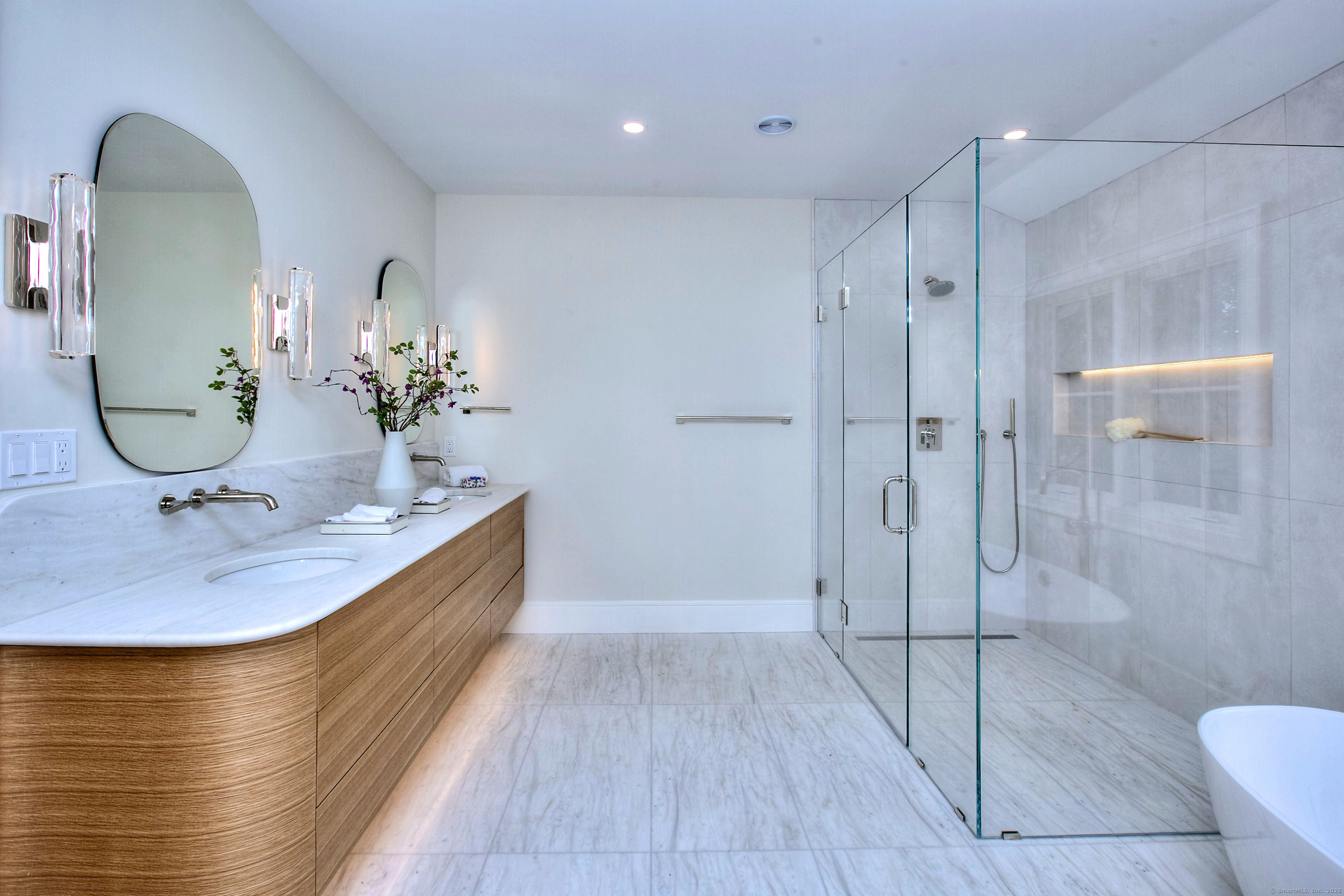 3 Hickory Hill Road Westport, CT 06880 - Photo 22 of 34 a view of a bathroom with mirror