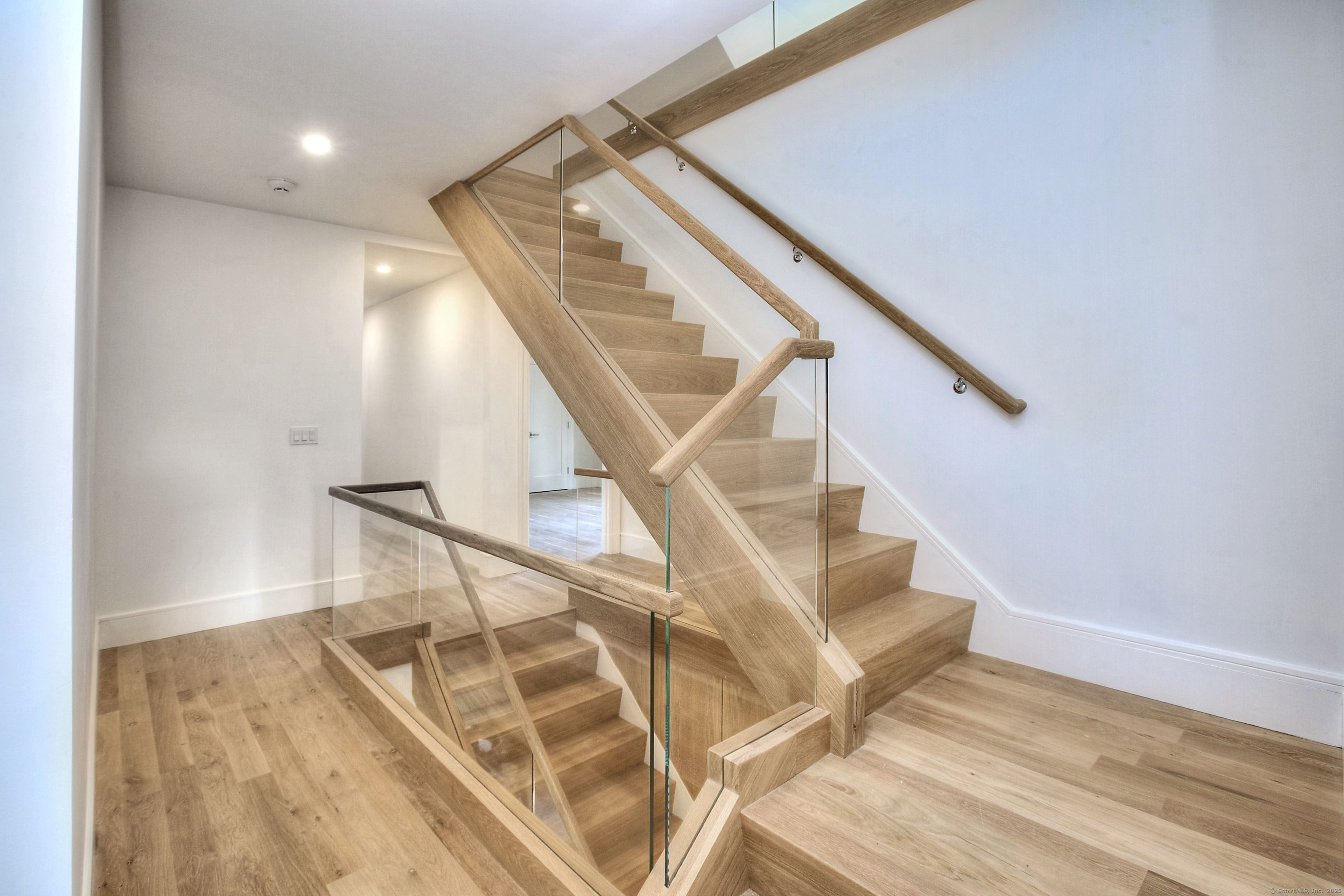 3 Hickory Hill Road Westport, CT 06880 - Photo 26 of 34 a view of entryway