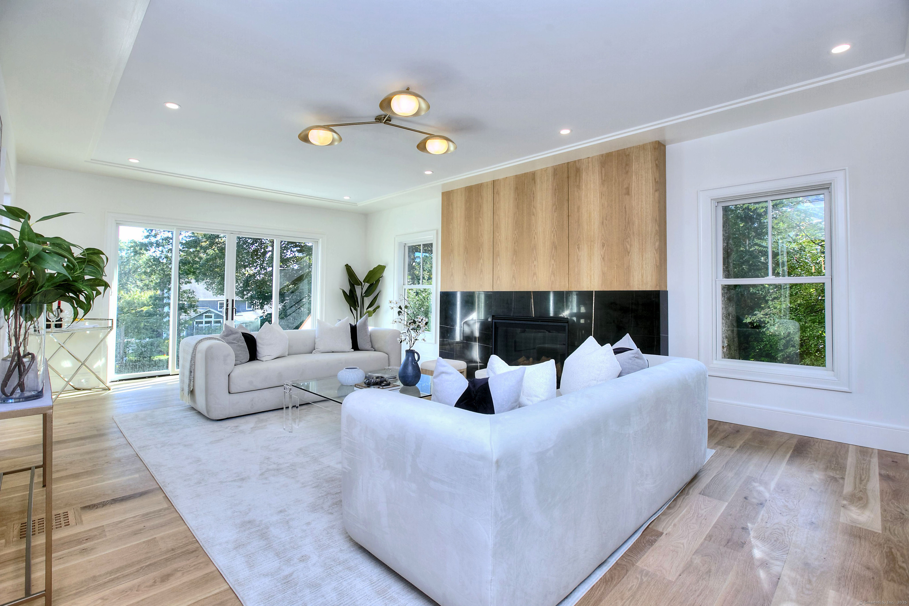 3 Hickory Hill Road Westport, CT 06880 - Photo 7 of 34 a living room with furniture and a large window