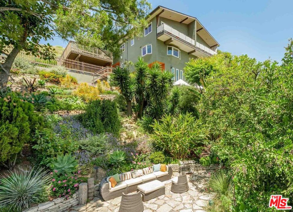 3116-unit A Johnston Street Los Angeles, CA 90031 - Photo 12 of 13 an aerial view of a house with a yard