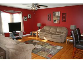 331 Old Stagecoach Road Jonesborough, TN 37659 - Photo 8 of 22 Large Living Room