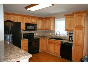 331 Old Stagecoach Road Jonesborough, TN 37659 - Photo 9 of 22 Kitchen w Oak Cabinetry