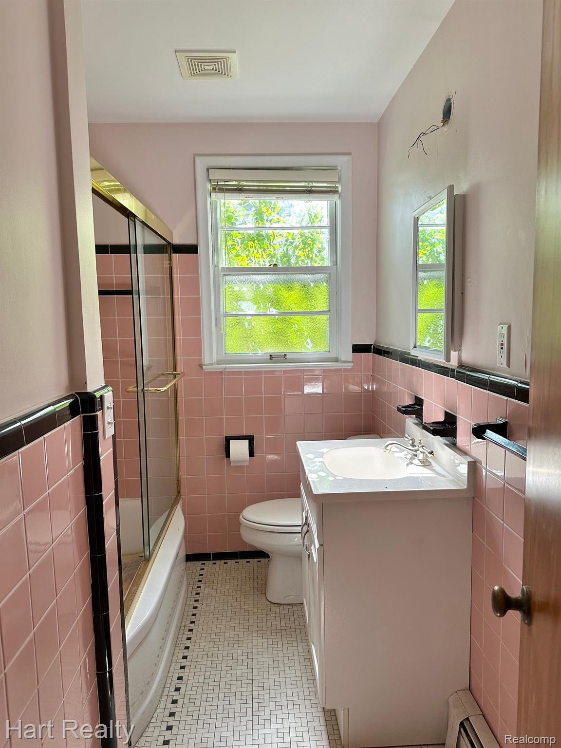 4910 Lakeshore Road Deckerville, MI 48427 - Photo 11 of 37 Gallery Image 11