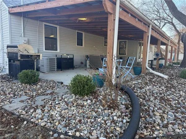 $475,000 | 7800 West 64th Street, Mission, KS 66202
