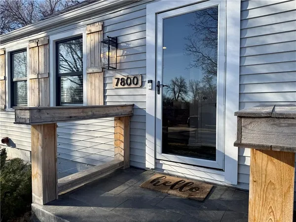 $475,000 | 7800 West 64th Street, Mission, KS 66202