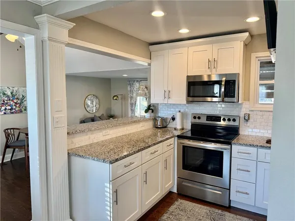 $475,000 | 7800 West 64th Street, Mission, KS 66202