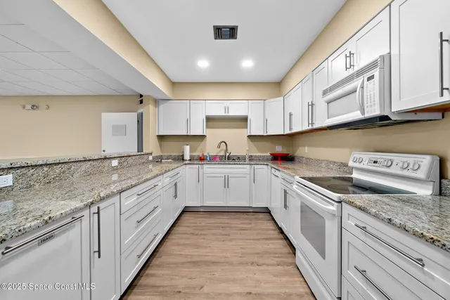 $2,900 | 1830 North Atlantic Avenue, Unit C101, Cocoa Beach, FL 32931