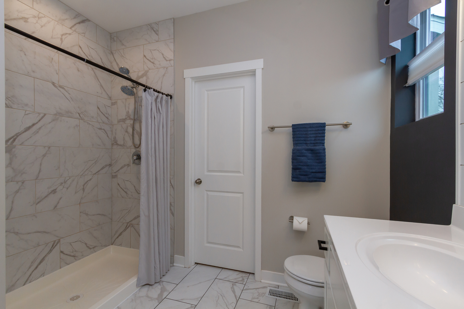 633 Slate Run Elgin, IL 60124 - Photo 17 of 32 Gallery Image 17