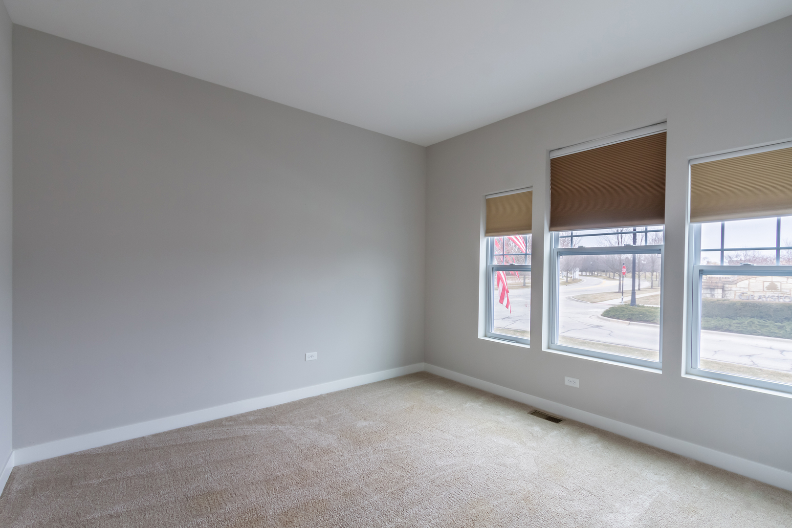 633 Slate Run Elgin, IL 60124 - Photo 19 of 32 Gallery Image 19