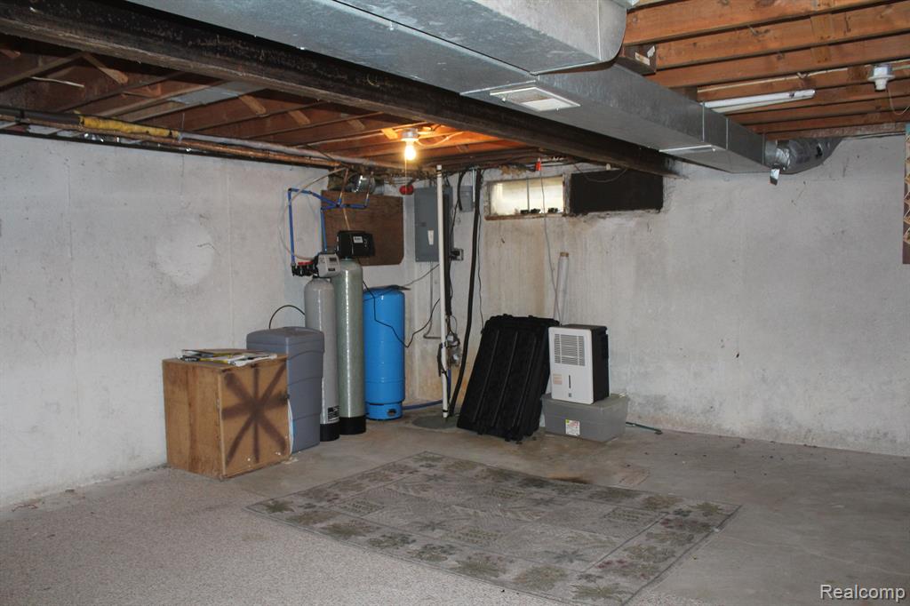 450 South Conklin Road Lake Orion, MI 48362 - Photo 29 of 30 Gallery Image 29