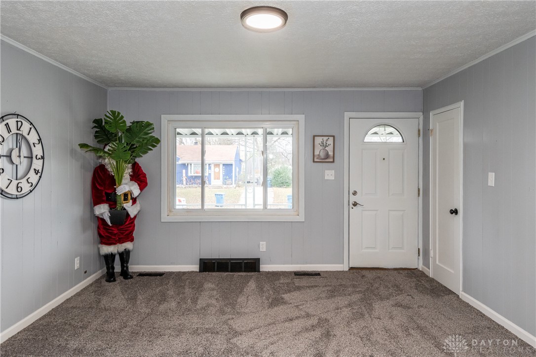 5694 Barrett Drive Riverside, OH 45431 - Photo 4 of 28