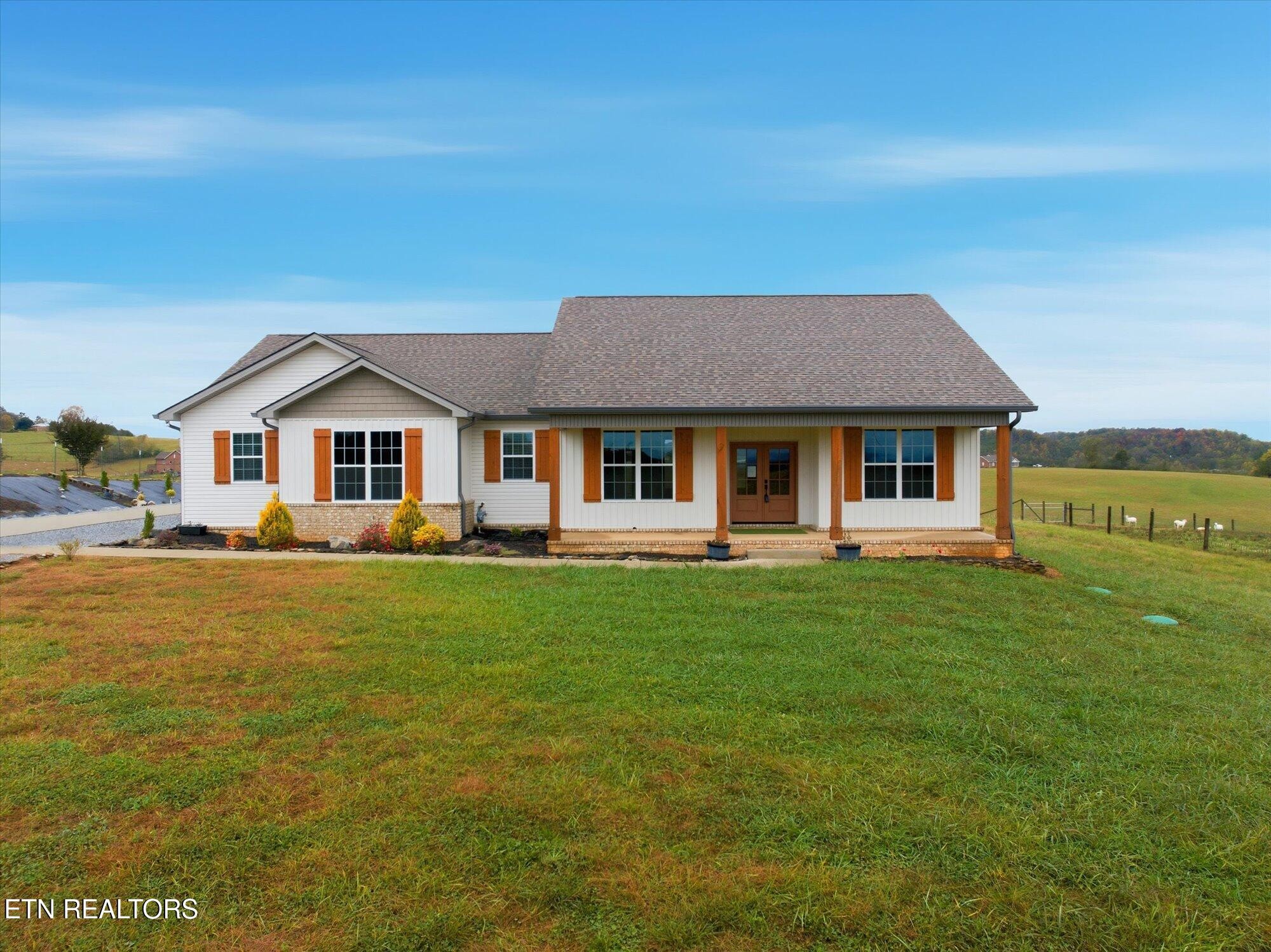 758 Lakeside Road Madisonville, TN 37354 - Photo 1 of 36 Gallery Image 1