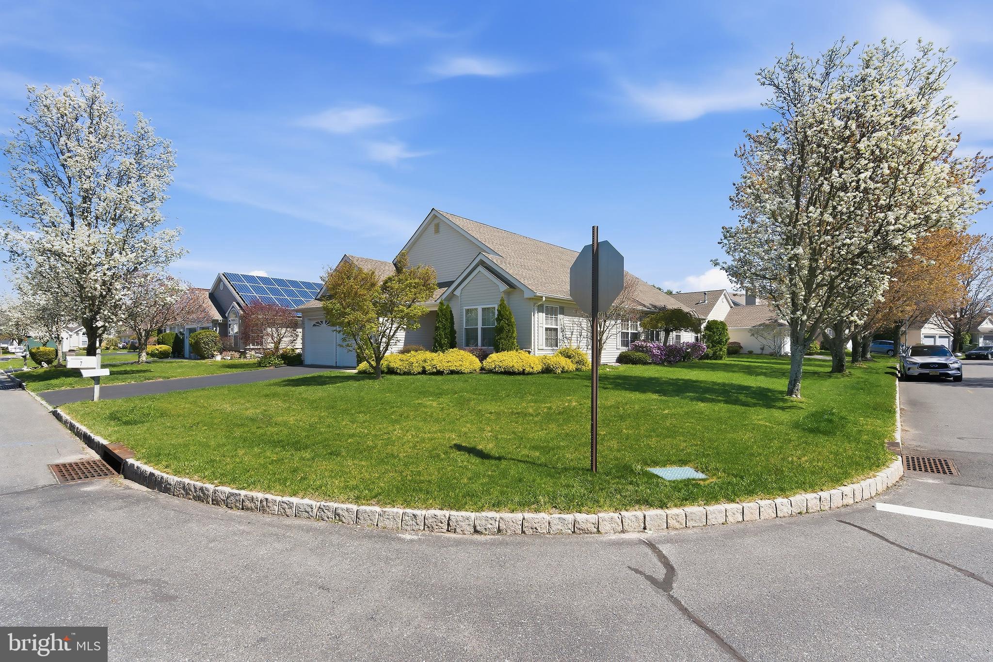 7 Ivy Hill Road Lakewood, NJ 08701 - Photo 3 of 51 a view of a house with a park