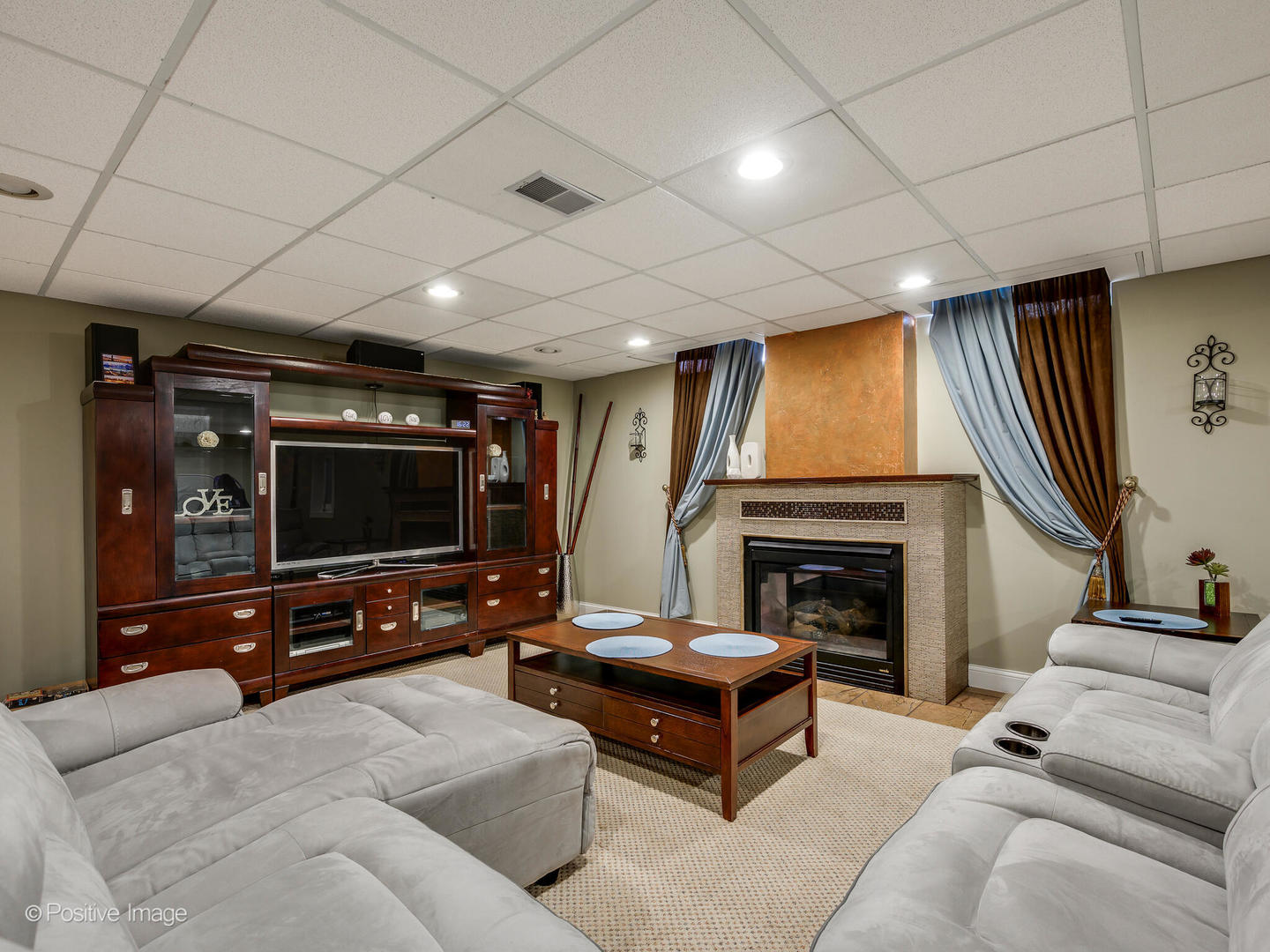2008 Clematis Drive Algonquin, IL 60102 - Photo 17 of 25 a living room with furniture and a flat screen tv