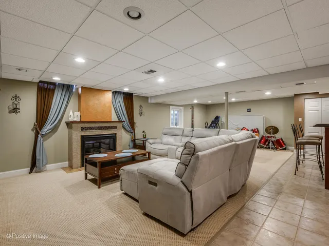 $407,000 | 2008 Clematis Drive, Algonquin, IL 60102