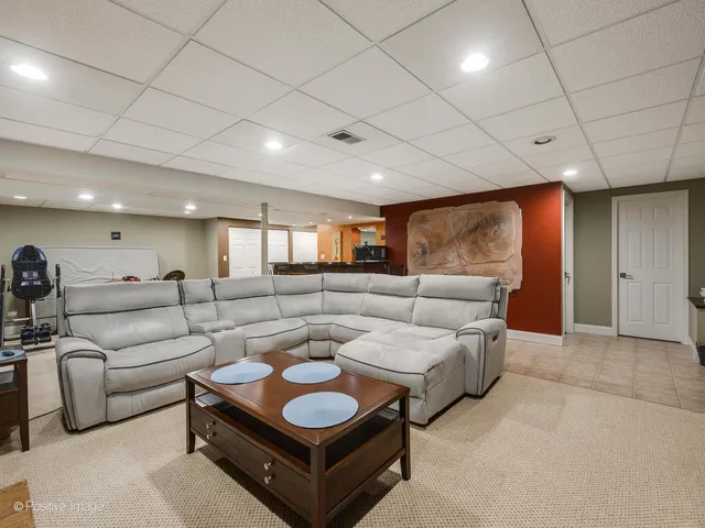 $407,000 | 2008 Clematis Drive, Algonquin, IL 60102