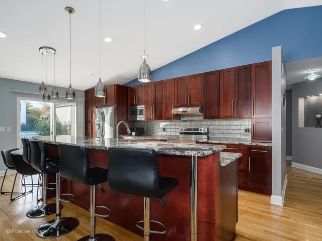 $407,000 | 2008 Clematis Drive, Algonquin, IL 60102