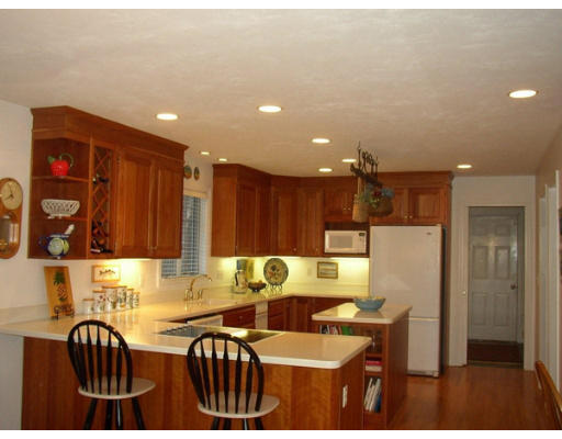 214 Newtown Road Acton, MA 01720 - Photo 2 of 6 Gallery Image 2