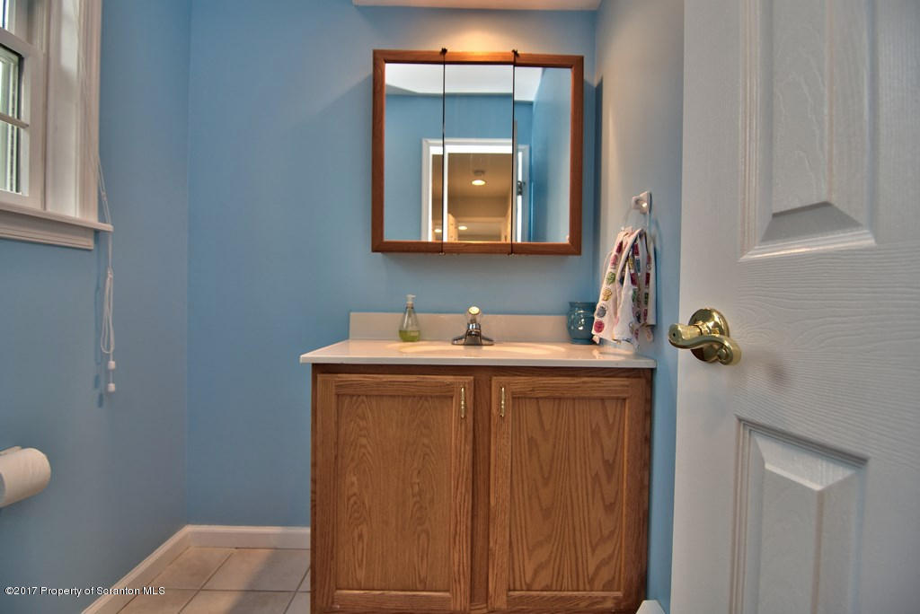 83 Johnson Hl Road Carbondale, PA 18407 - Photo 8 of 70 Gallery Image 8