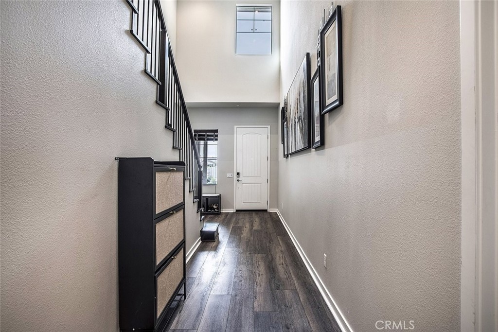 28532 Songbird Way Canyon Country, CA 91350 - Photo 17 of 68