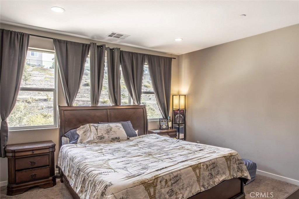 28532 Songbird Way Canyon Country, CA 91350 - Photo 31 of 68