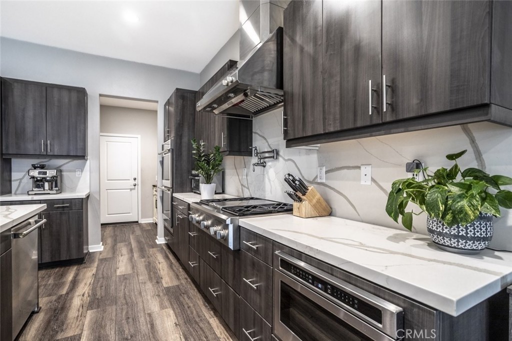 28532 Songbird Way Canyon Country, CA 91350 - Photo 7 of 68