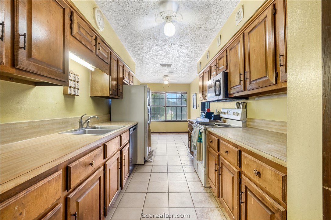 5209 Bucksnort Road Franklin, TX 77856 - Photo 8 of 29 Gallery Image 8