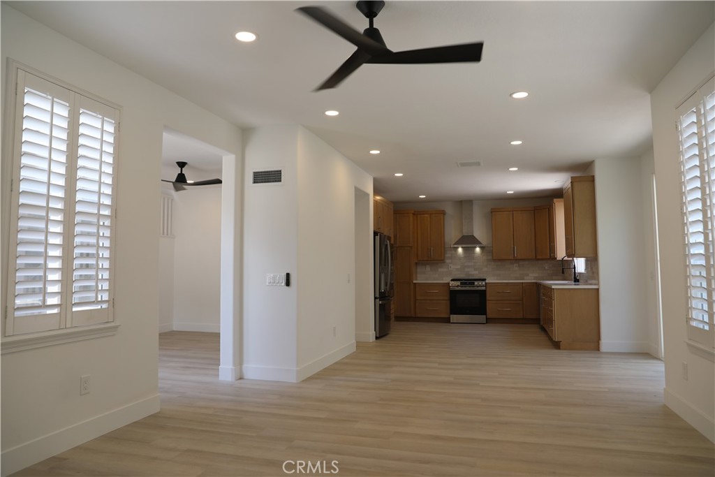 131 Brooks Road Simi Valley, CA 93065 - Photo 5 of 40