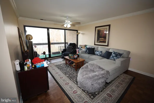 $245,000 | 545 Florida Avenue, Unit 102, Herndon, VA 20170