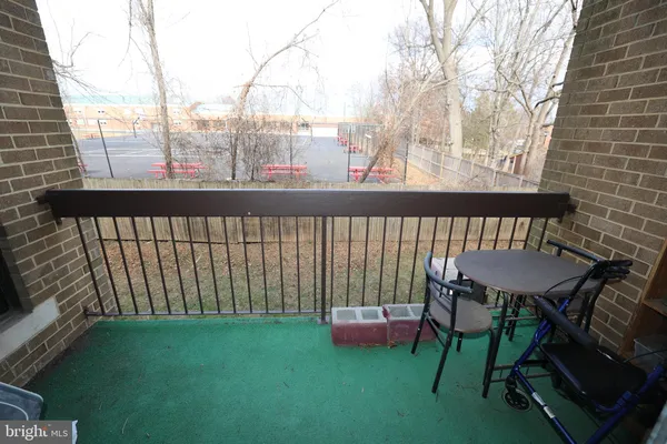 $245,000 | 545 Florida Avenue, Unit 102, Herndon, VA 20170