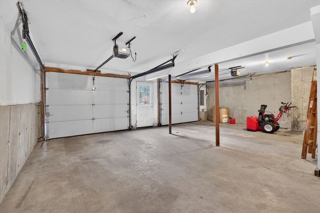 15 Scribner Road Fremont, NH 03044 - Photo 35 of 42 a view of a garage