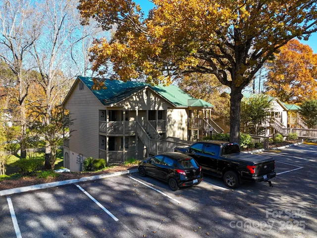 a view of a lake with houses