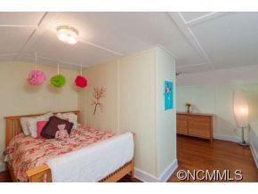 22 Garren Creek Road Fairview, NC 28730 - Photo 19 of 24 Gallery Image 19