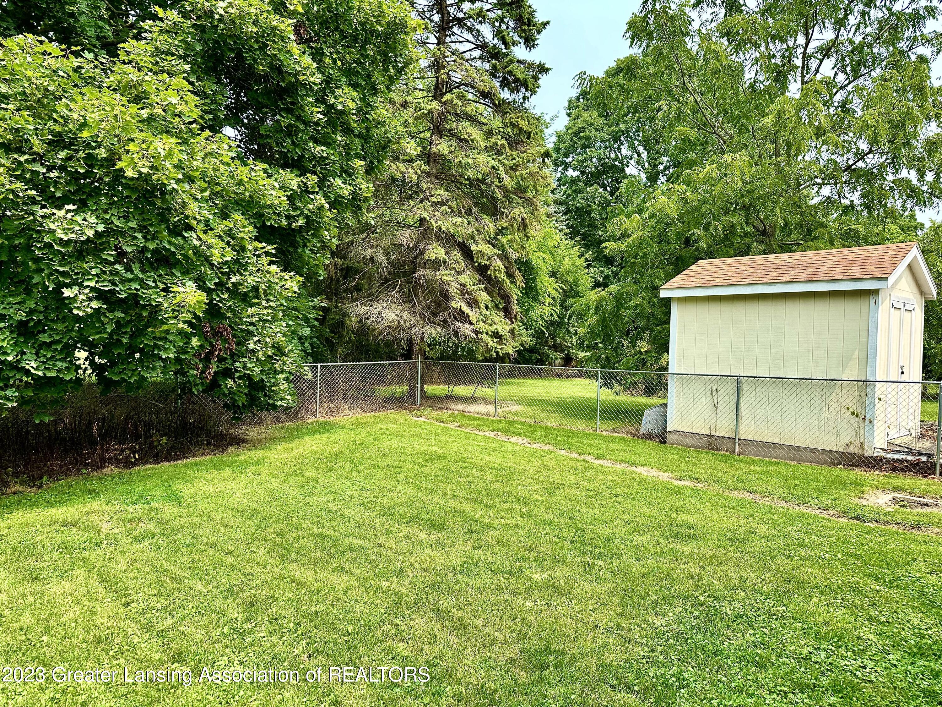 1214 West Valley Road Lansing, MI 48906 - Photo 21 of 23 IMG_3046