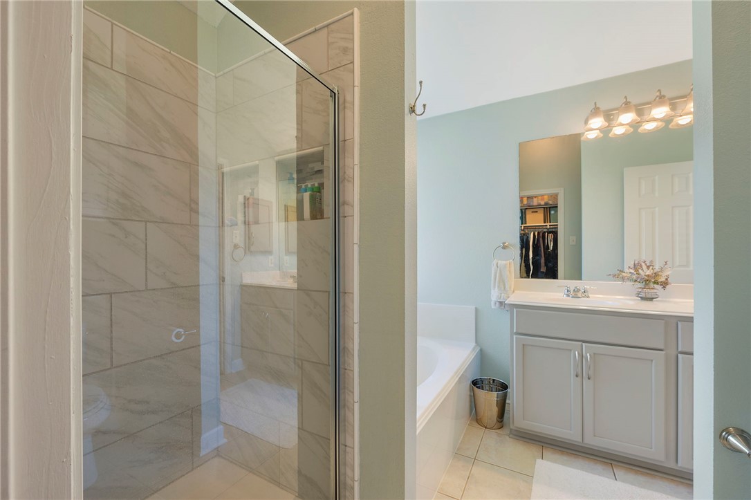 1009 Fallbrook Loop College Station, TX 77845 - Photo 15 of 17