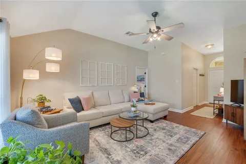 $267,000 | 1009 Fallbrook Loop, College Station, TX 77845