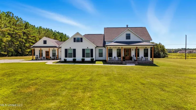 $549,000 | 1204 Anchor Lake Road, Carriere, MS 39426